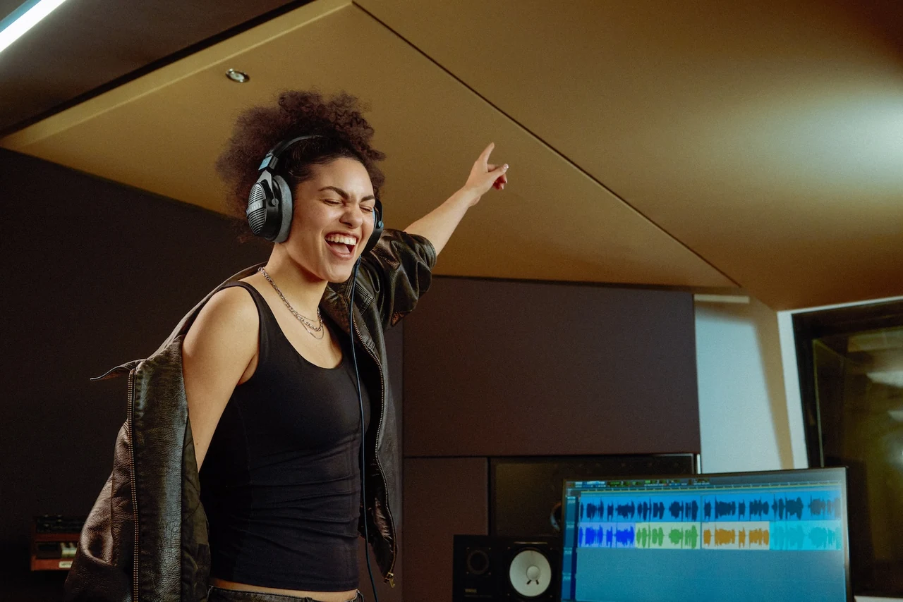 beyerdynamic DT 990 PRO X: Originalmotiv der Produktlaunch-Produktion