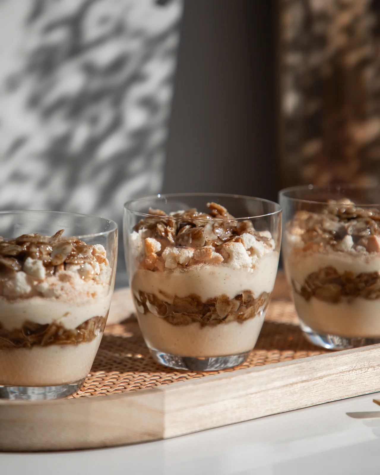 Biovegan Vanillepaste in einer warmen Food-Aufnahme.