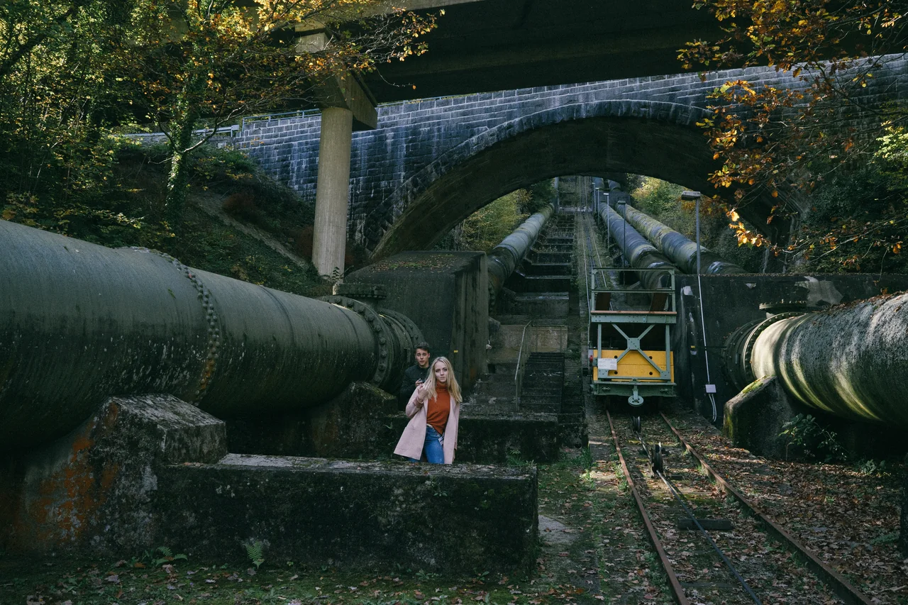 Besuch am Wasserkraftstandort Forbach mit historischen Anlagen.