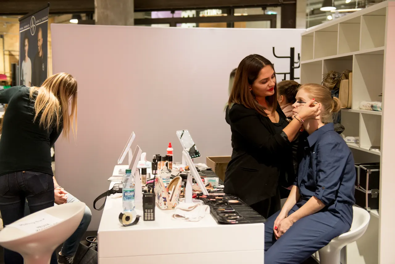 Beauty-Beratung während der Fashion Experience im Gerber.