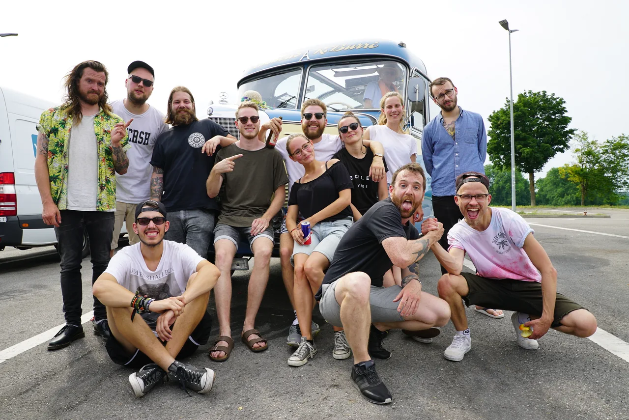 Originalfoto der Crew auf dem Weg zum Southside Festival