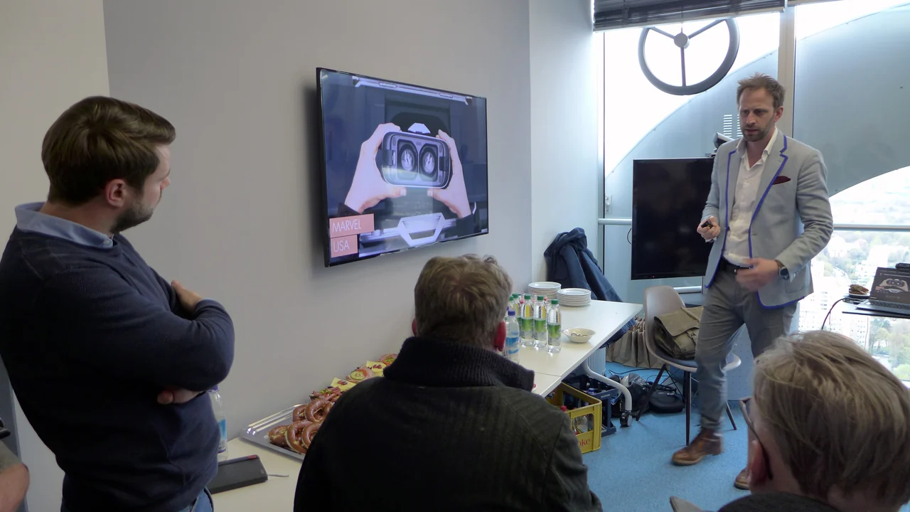 Produktpräsentation zu Virtual Reality beim o2 Influencer Day.