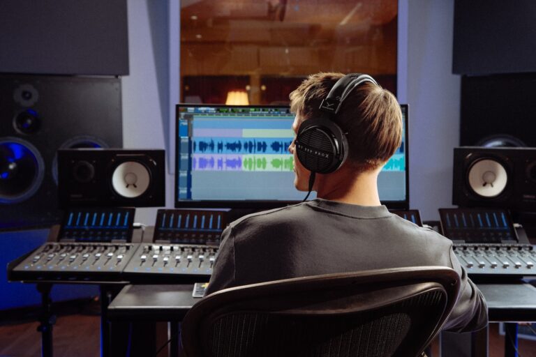 BEYERDYNAMIC LAUNCH